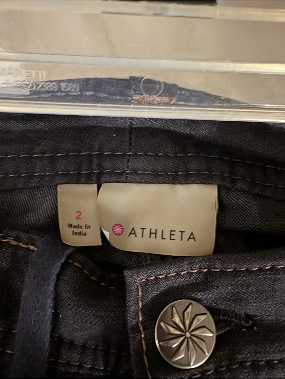 Athleta Women’s Slim Straight Jeans with button and drawstring!